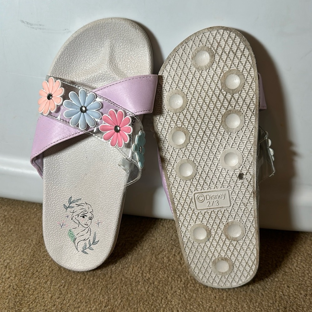 ShopDisney Slides with flowers